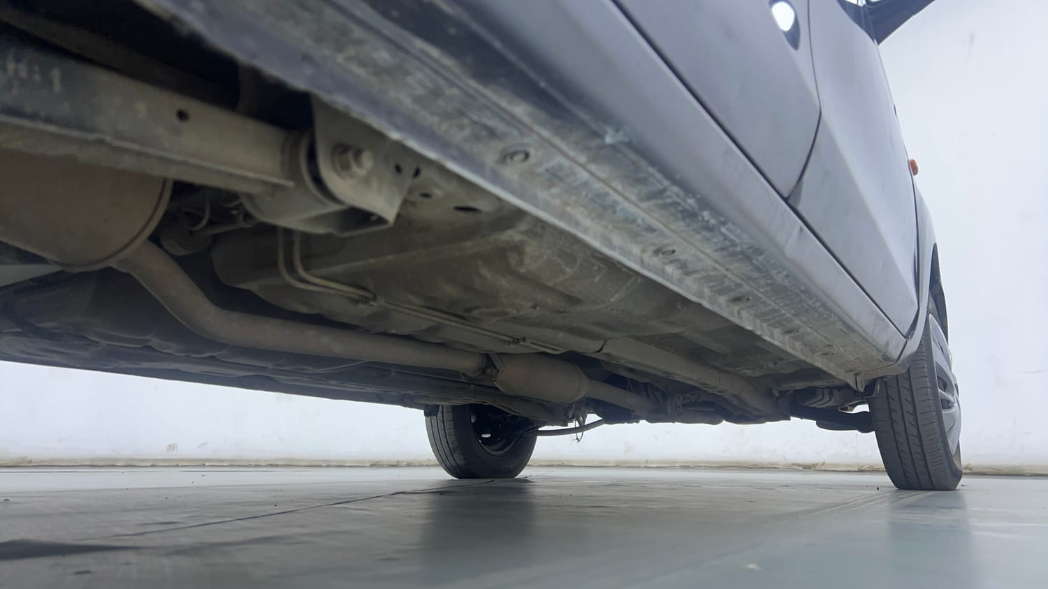 Used 2017 Maruti Suzuki Alto 800 LXi Petrol Manual extra REAR RIGHT UNDERBODY VIEW