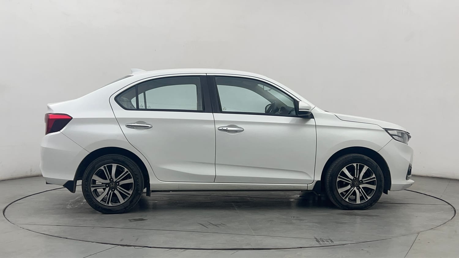 Used 2022 Honda Amaze VX CVT 1.2 Petrol Petrol Automatic exterior RIGHT SIDE VIEW