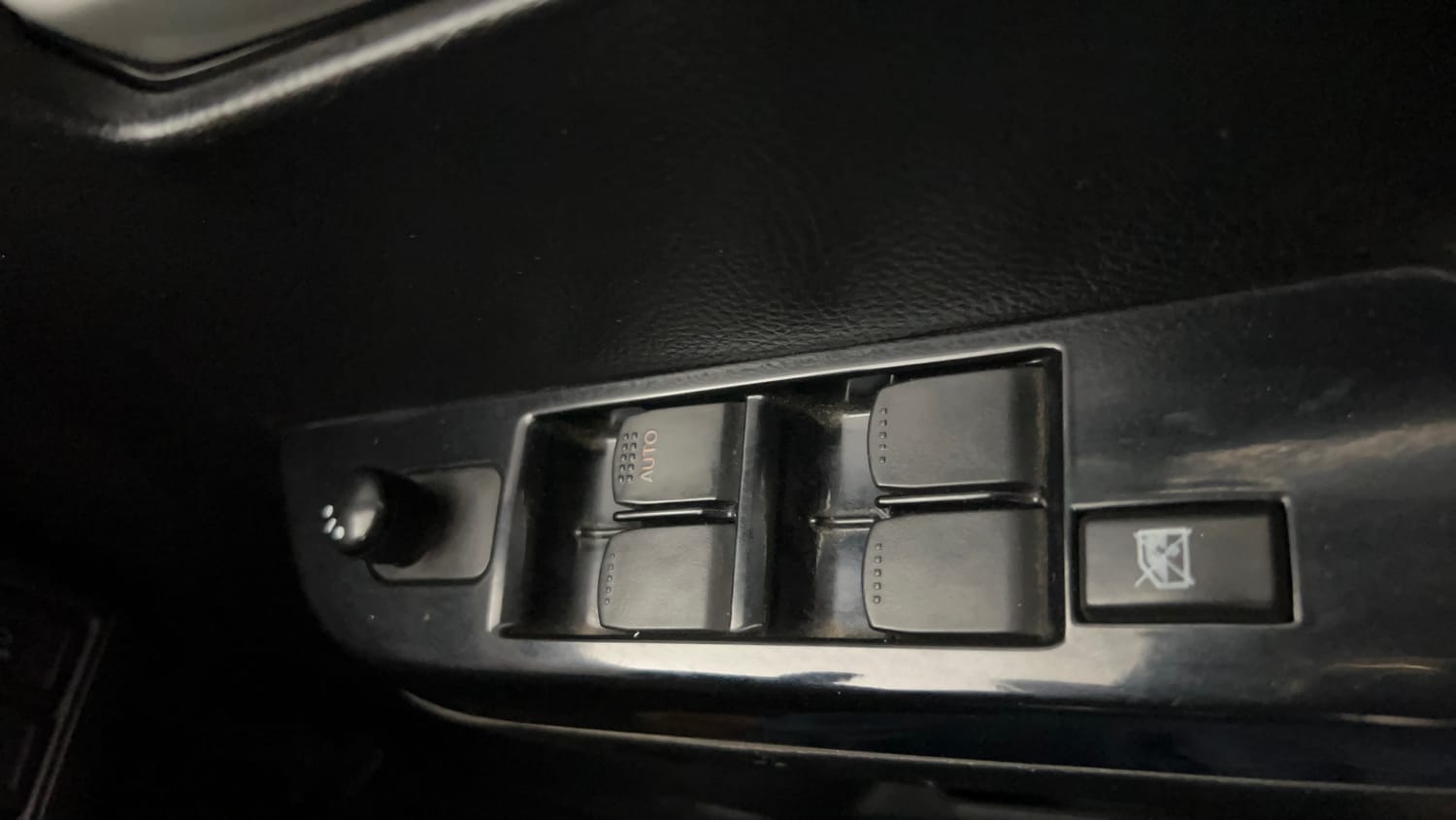 Used 2017 Maruti Suzuki Wagon R VXI Petrol Manual top_features Power windows
