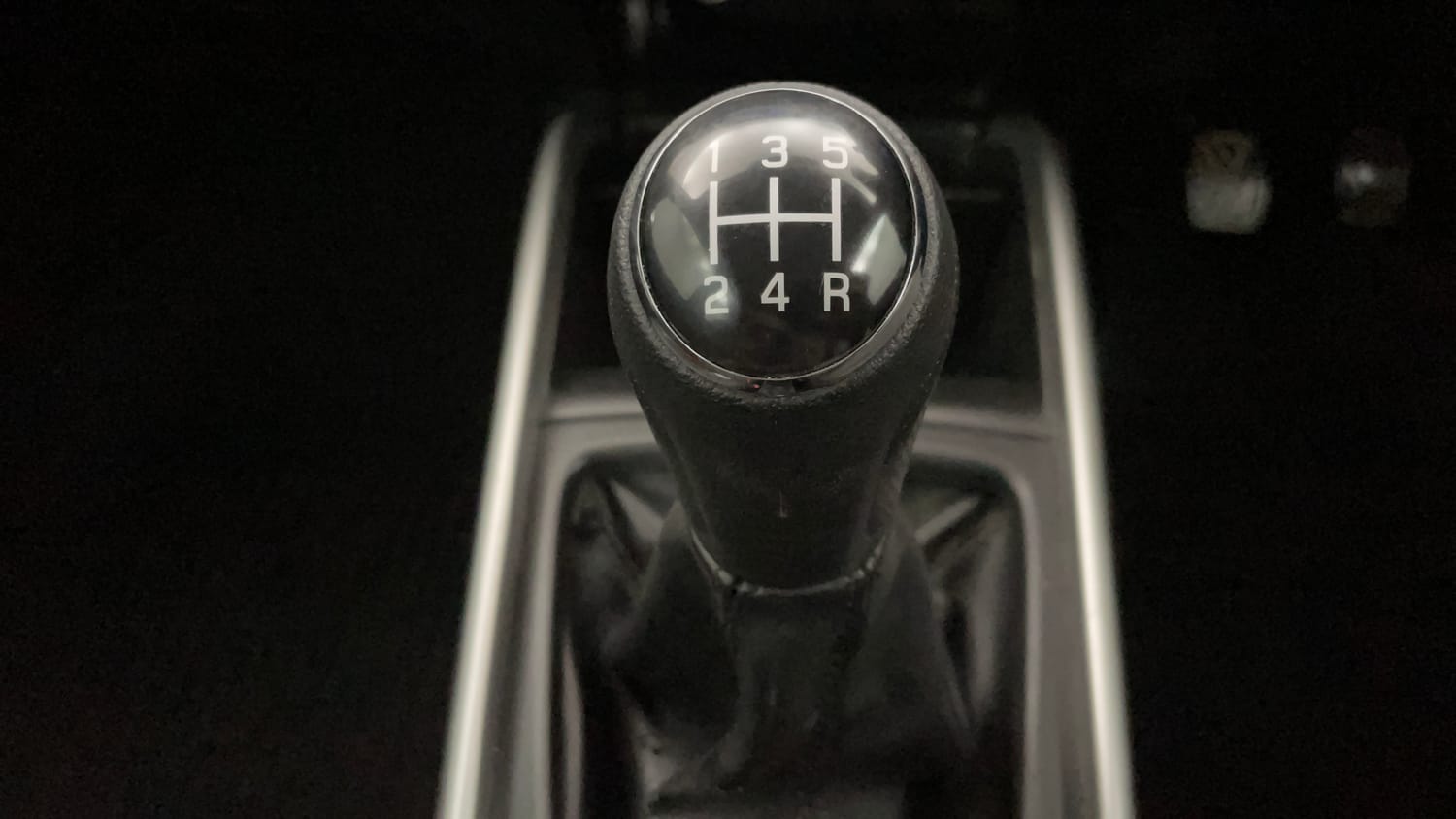 Used 2017 Maruti Suzuki Baleno Alpha 1.2 Petrol Manual interior GEAR  KNOB VIEW