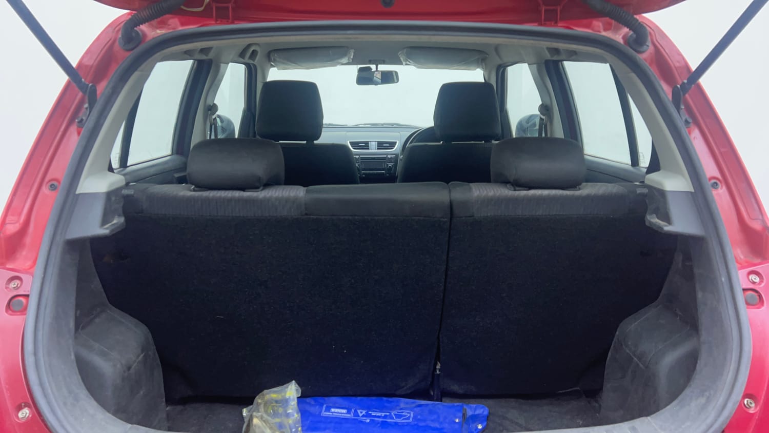 Used 2015 Maruti Suzuki Swift VXi Petrol Manual interior DICKY INSIDE VIEW