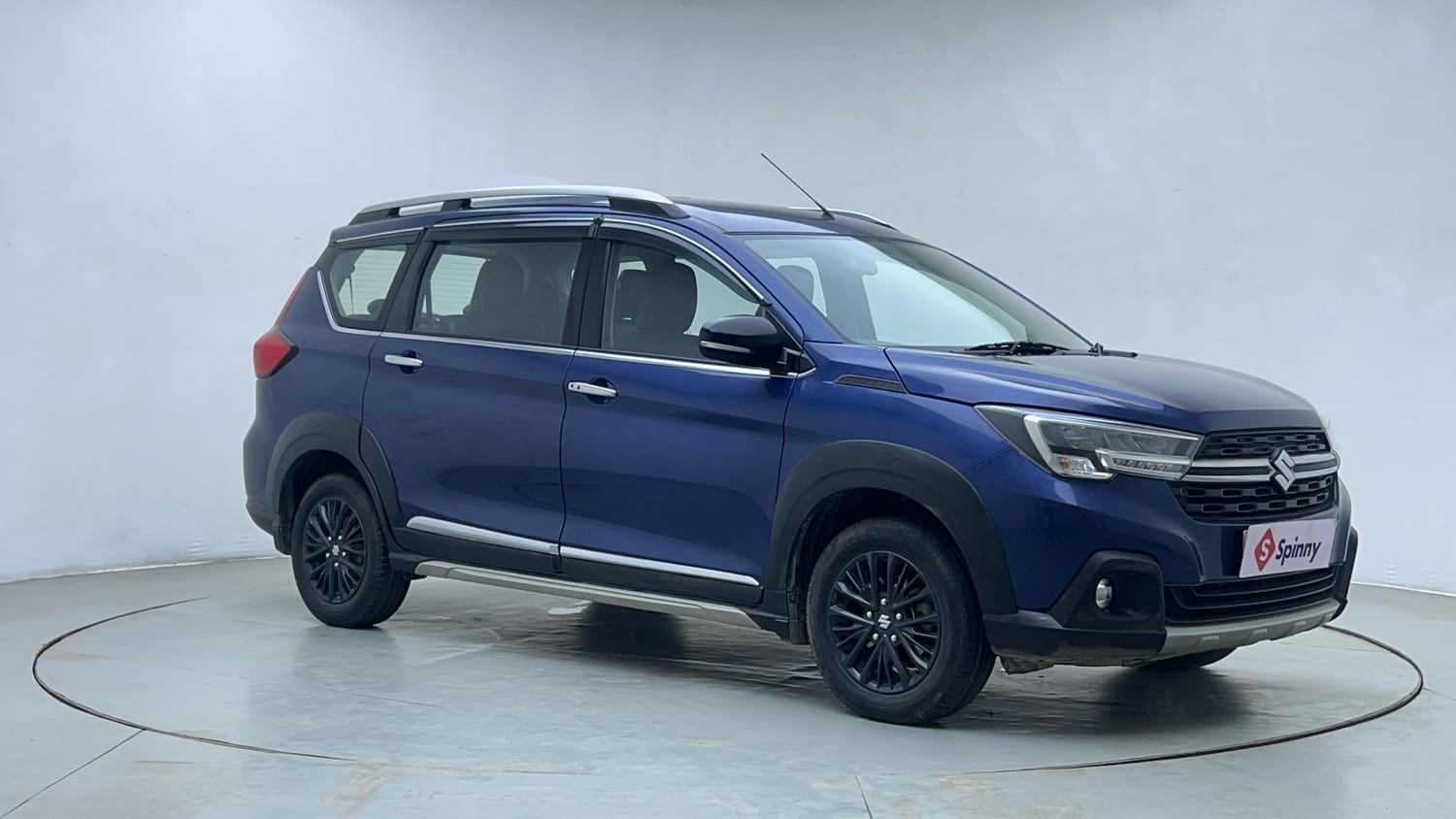 Used 2021 Maruti Suzuki XL6 Alpha AT Petrol Petrol Automatic exterior RIGHT FRONT CORNER VIEW