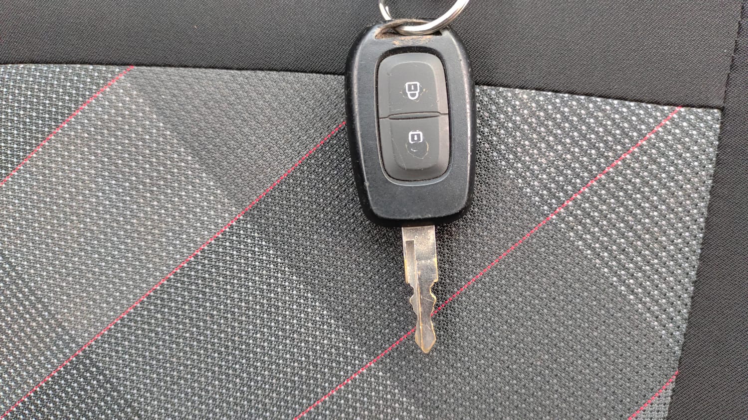 Used 2021 Renault Kwid RXT 1.0 Opt Petrol Manual extra CAR KEY VIEW