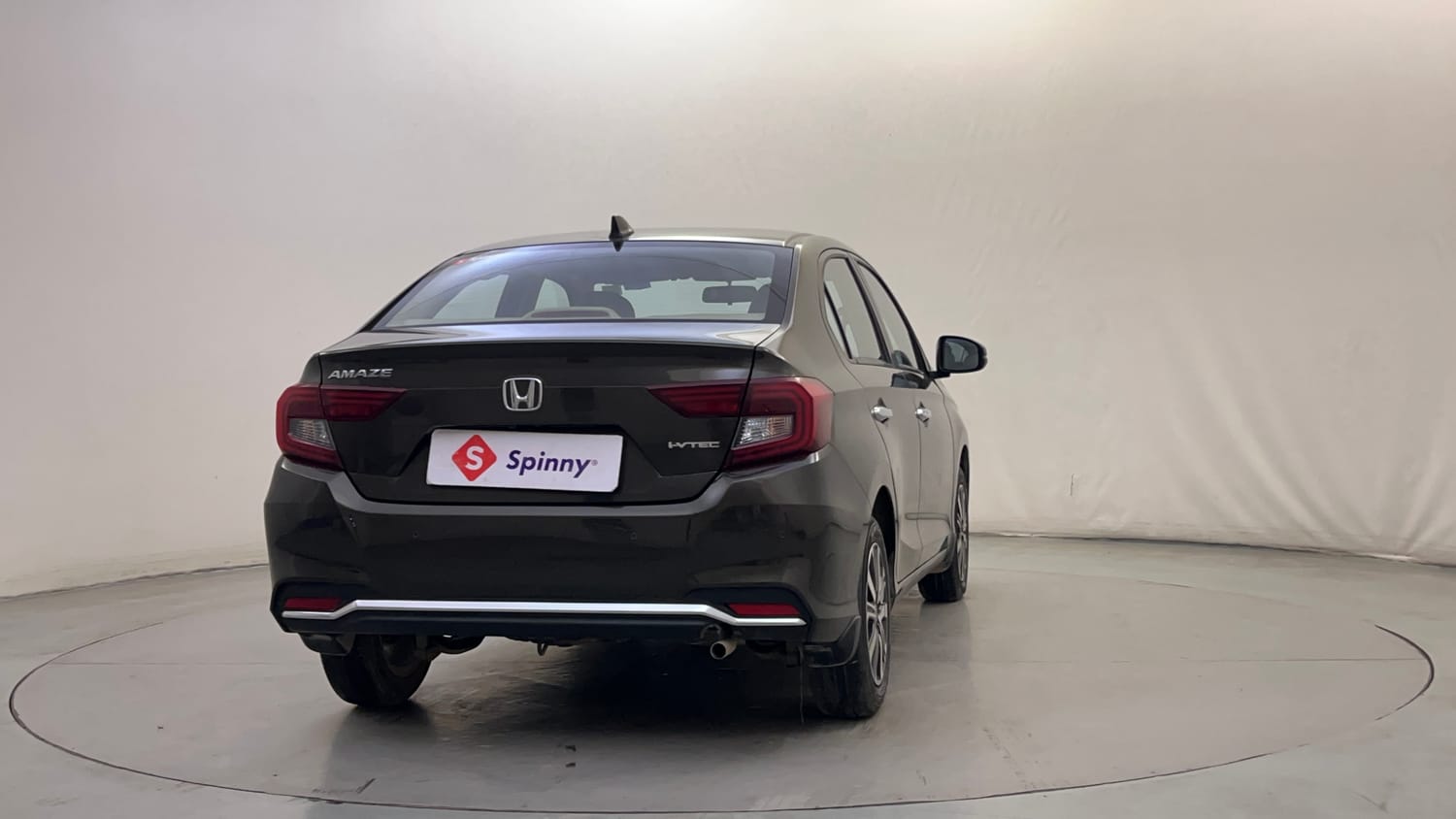 Used 2025 honda Amaze 2nd Generation VX 1.2 Petrol CVT Petrol Automatic exterior RIGHT REAR CORNER VIEW