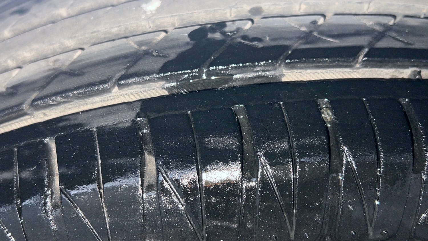 Used 2017 Honda City V Petrol Manual tyres RIGHT FRONT TYRE TREAD VIEW