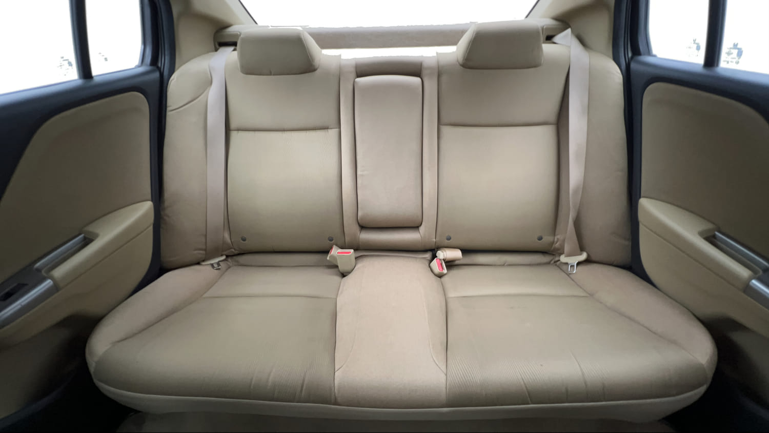 Used 2017 Honda City V Petrol Manual interior REAR SEAT CONDITION VIEW