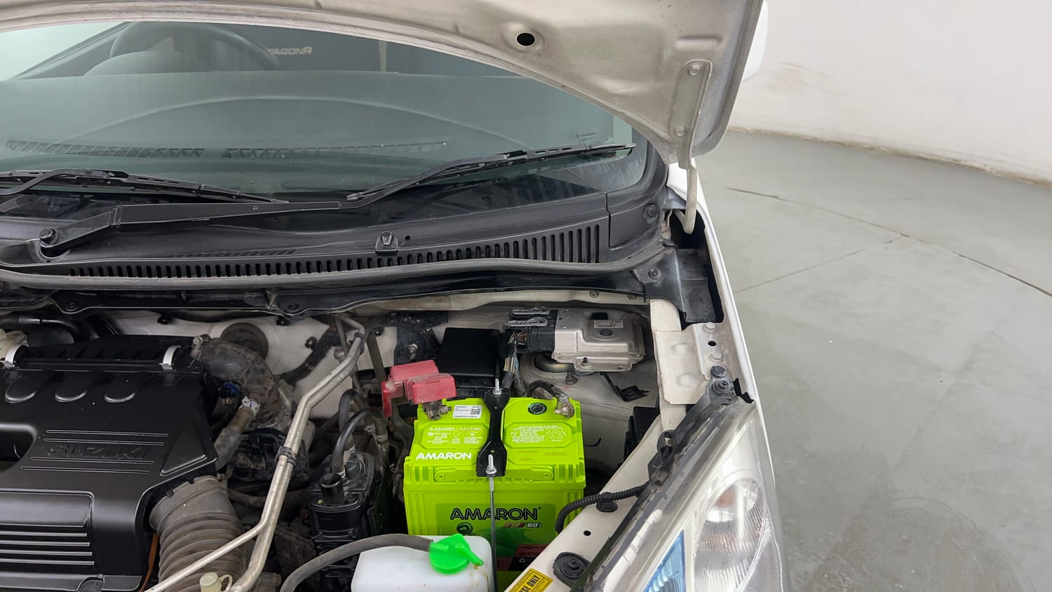 Used 2017 Maruti Suzuki Wagon R 1.0 VXI AMT Petrol Automatic engine ENGINE LEFT SIDE HINGE & APRON VIEW