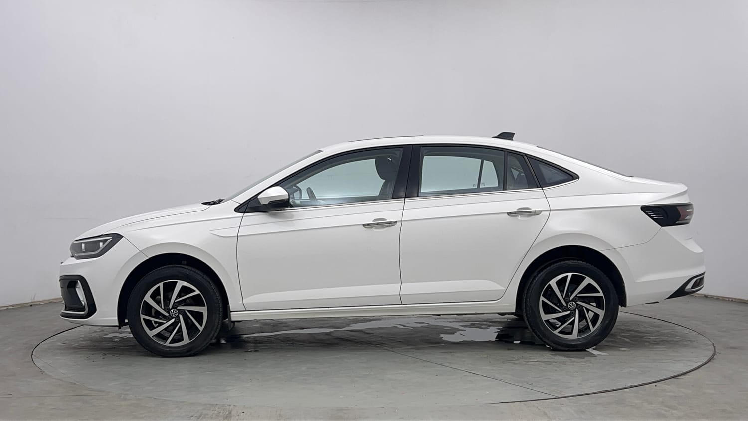 Used 2024 Volkswagen Virtus Topline 1.0 TSI AT Petrol Automatic exterior LEFT SIDE VIEW