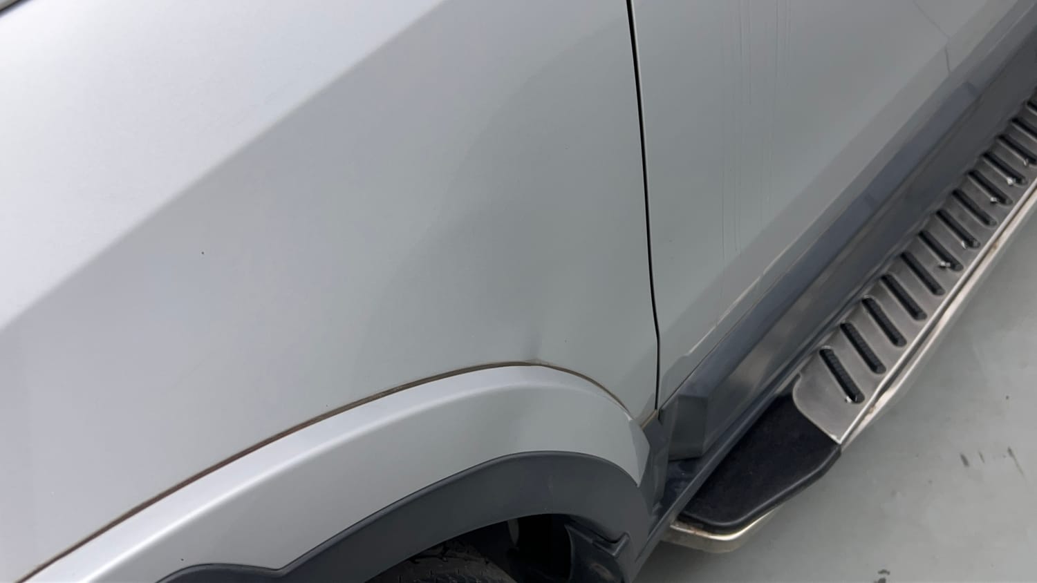 Used 2017 Tata Hexa XM 4x2 7 STR Diesel Manual dents MINOR DENT