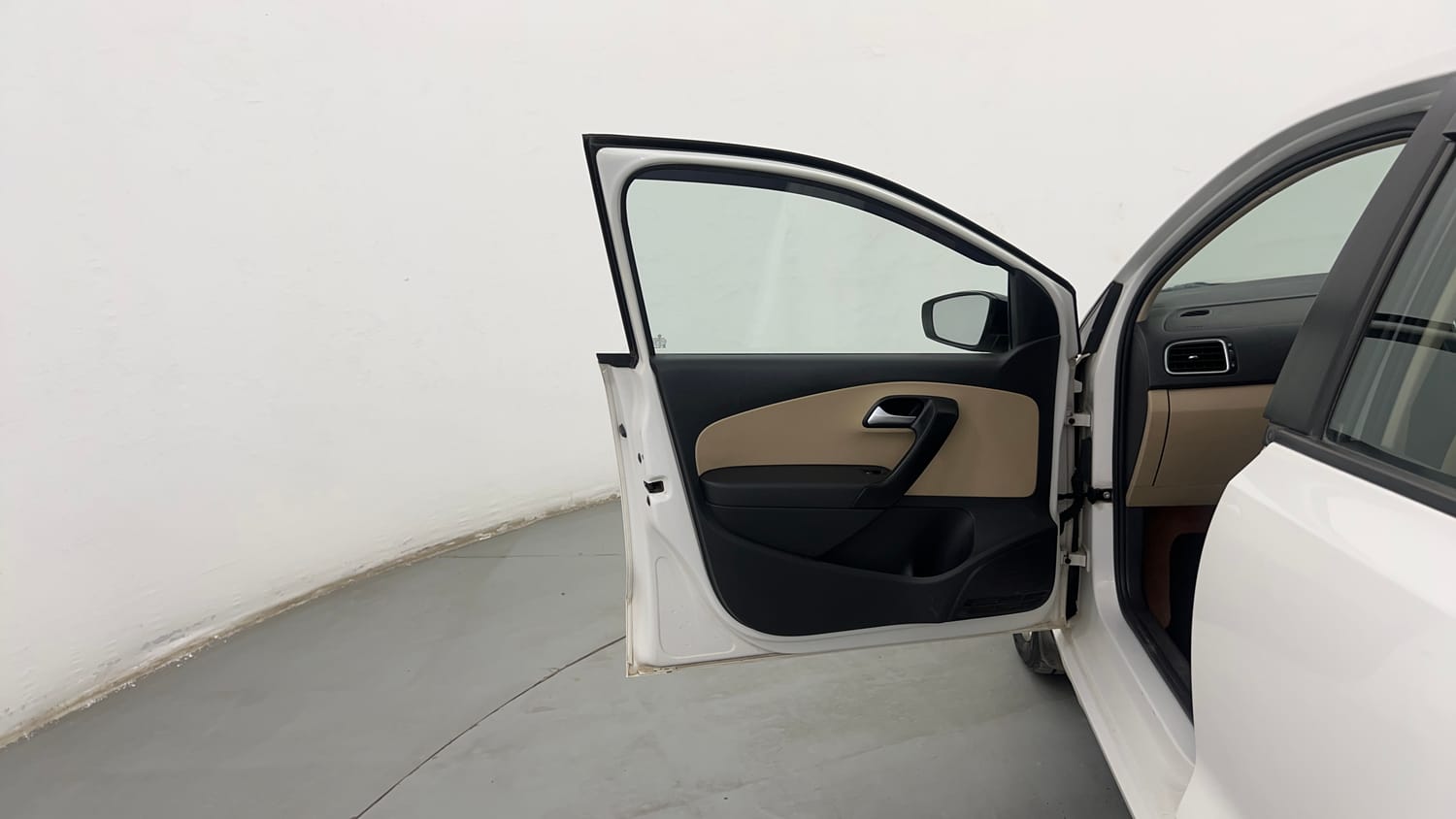 Used 2019 Volkswagen Ameo Highline Plus 1.5L AT (D)16 Alloy Diesel Automatic interior LEFT FRONT DOOR OPEN VIEW
