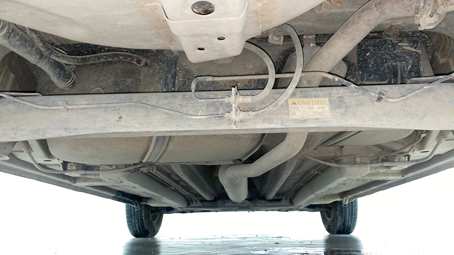 Used 2014 Maruti Suzuki Ritz Lxi BS-IV Petrol Manual extra REAR UNDERBODY VIEW (TAKEN FROM REAR)