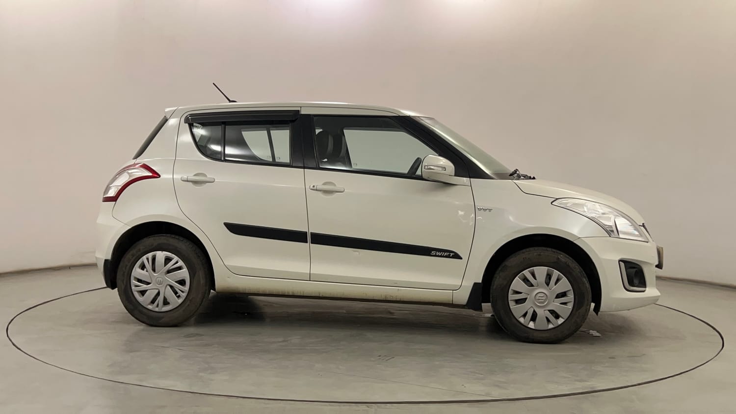 Used 2015 Maruti Suzuki Swift VXi Petrol Manual exterior RIGHT SIDE VIEW