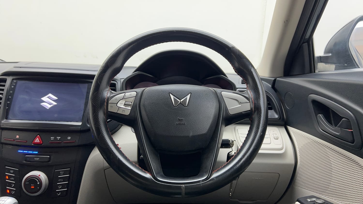 Used 2022 Mahindra XUV 300 W6 1.2 Petrol Petrol Manual interior STEERING VIEW