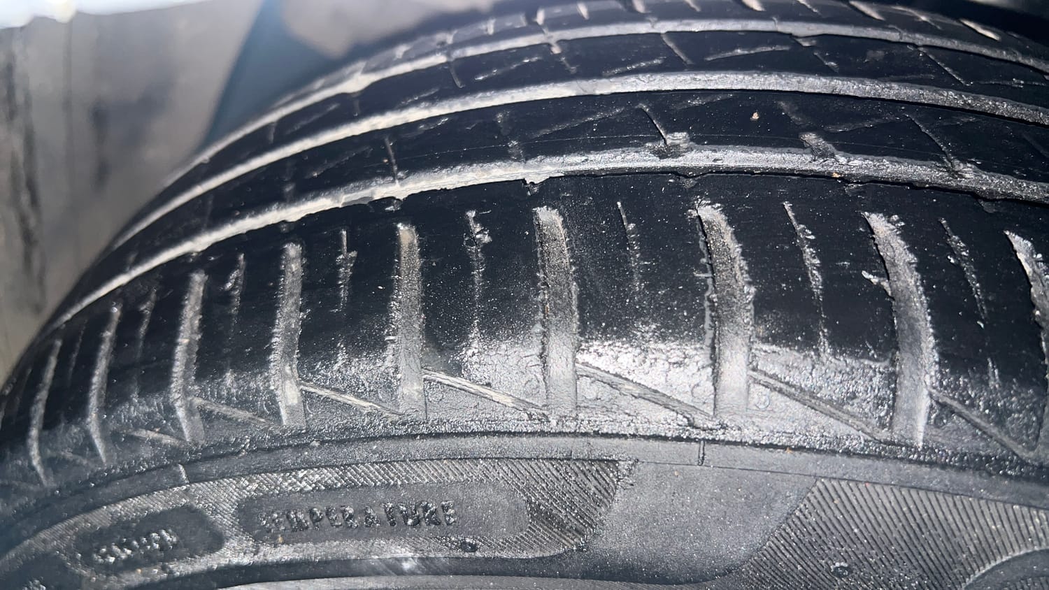 Used 2020 Hyundai Grand i10 Nios Sportz AMT 1.2 Kappa VTVT Petrol Automatic tyres LEFT FRONT TYRE TREAD VIEW