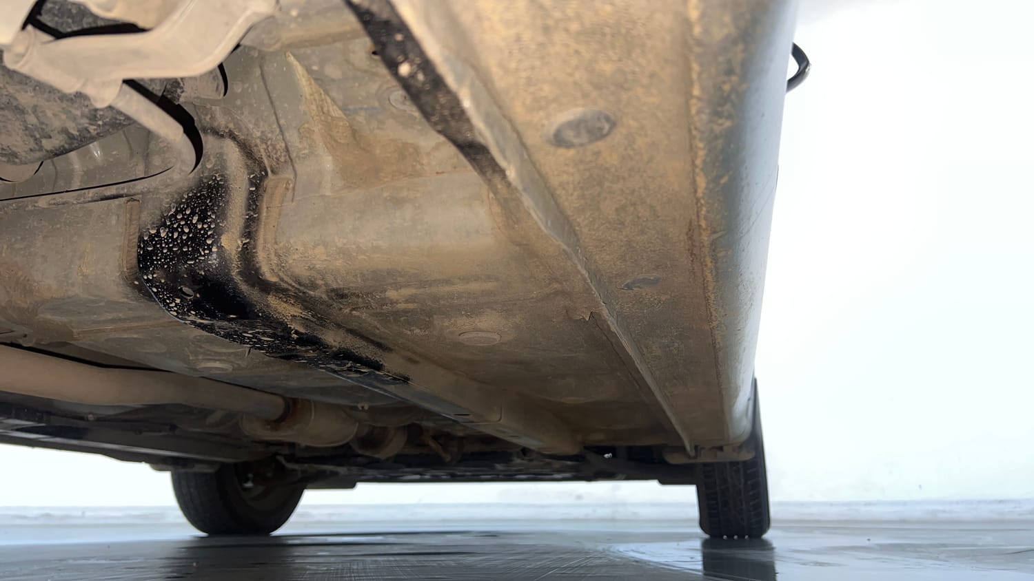 Used 2020 Hyundai Grand i10 Nios Sportz AMT 1.2 Kappa VTVT Petrol Automatic extra REAR RIGHT UNDERBODY VIEW