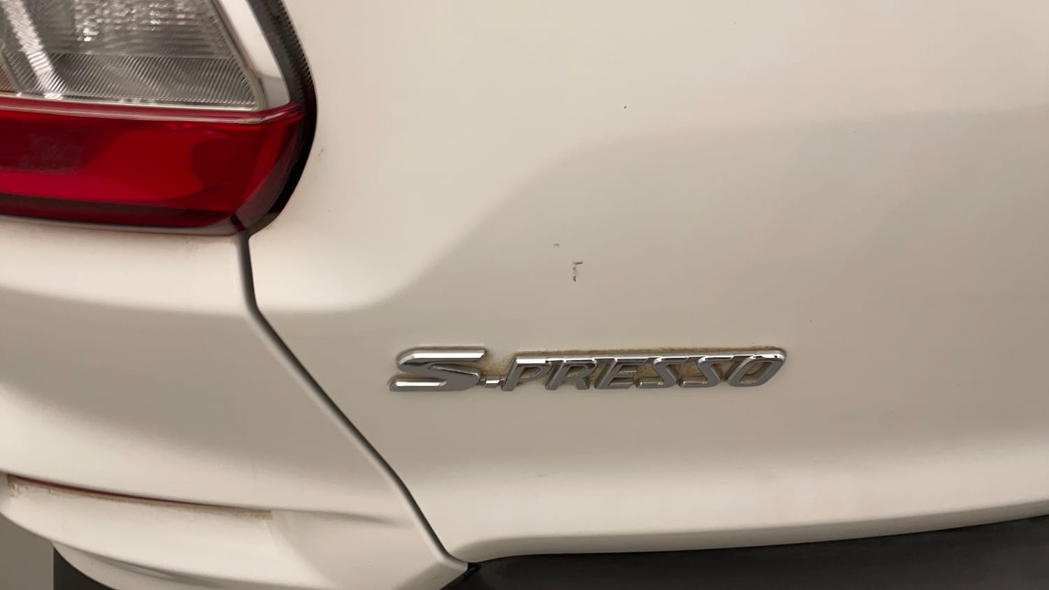 Used 2021 Maruti Suzuki S-Presso VXi AMT Petrol Automatic dents MINOR SCRATCH