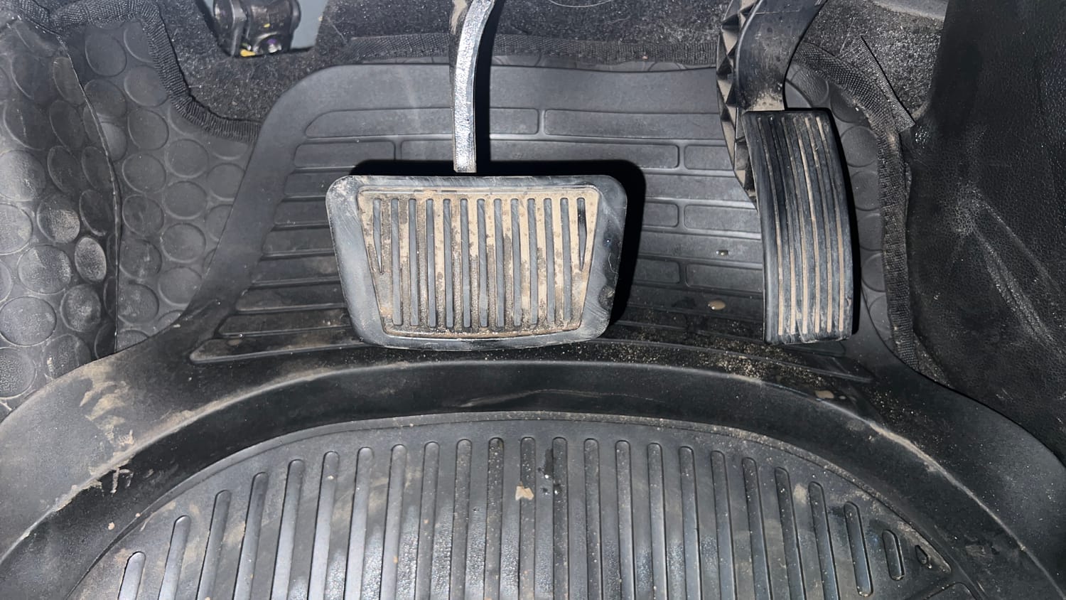 Used 2023 Hyundai Venue S (O) 1.0 Turbo DCT Petrol Automatic interior PEDALS VIEW