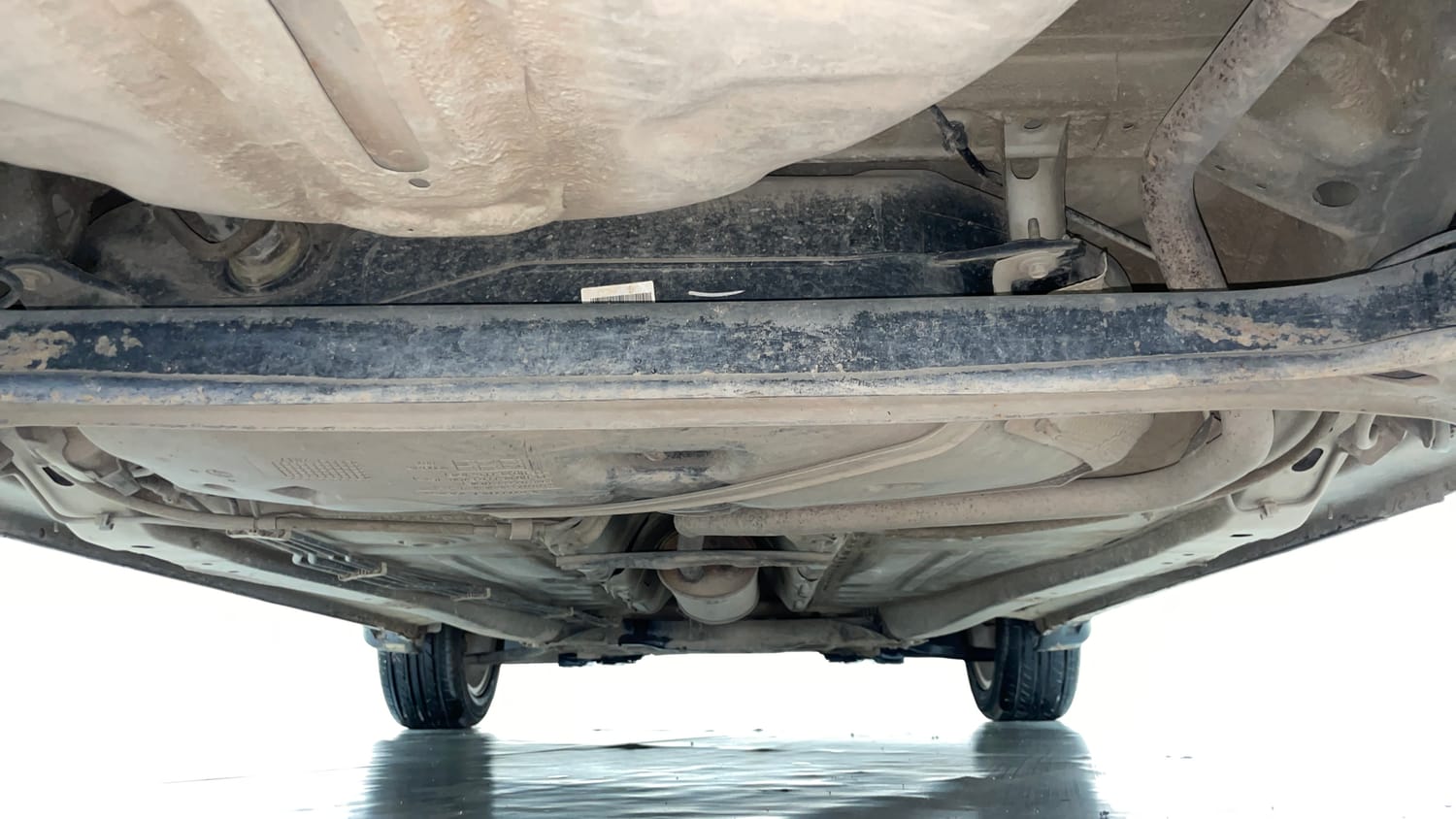 Used 2017 Maruti Suzuki Baleno Alpha 1.2 Petrol Manual extra REAR UNDERBODY VIEW (TAKEN FROM REAR)