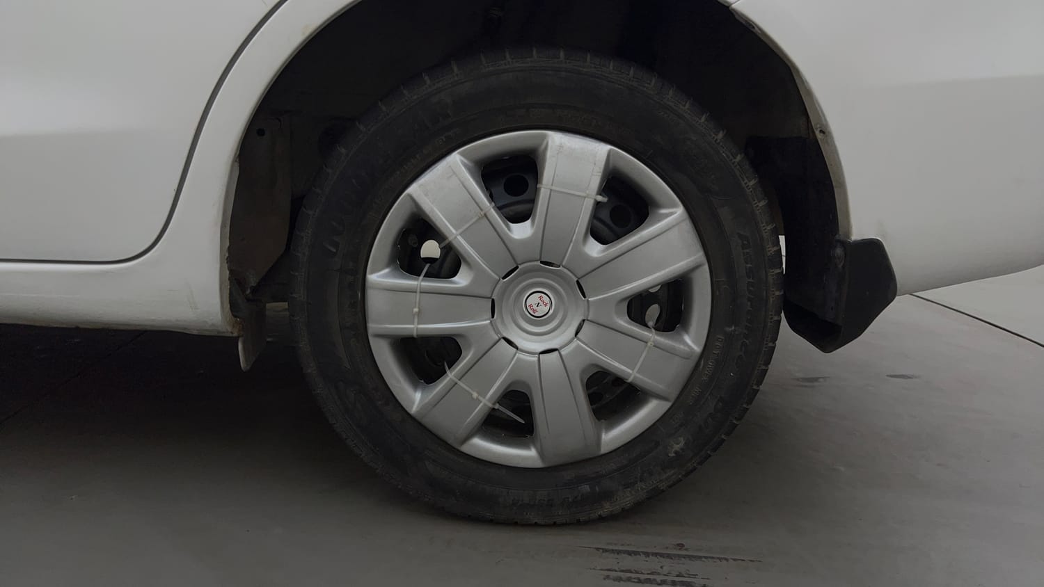 Used 2016 Honda Amaze 1.2 S i-VTEC Petrol Manual tyres LEFT REAR TYRE RIM VIEW