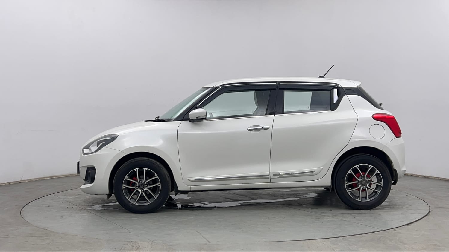 Used 2019 Maruti Suzuki Swift ZXi Plus Petrol Manual exterior LEFT SIDE VIEW