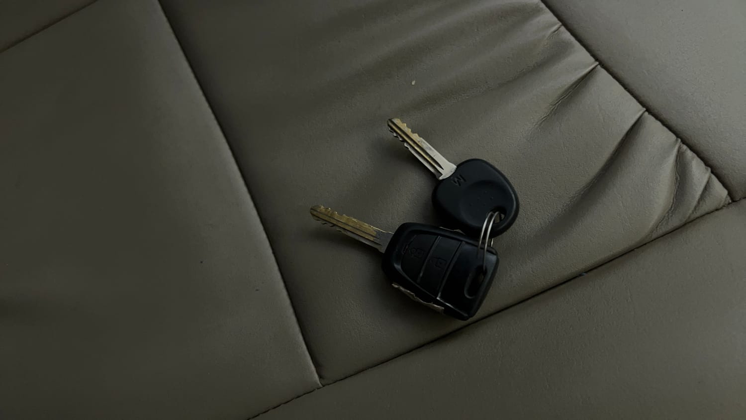 Used 2019 Hyundai Santro Sportz AMT Petrol Automatic extra CAR KEY VIEW