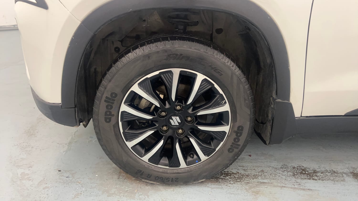 Used 2020 maruti-suzuki Vitara Brezza ZXi Plus Petrol Manual tyres LEFT FRONT TYRE RIM VIEW