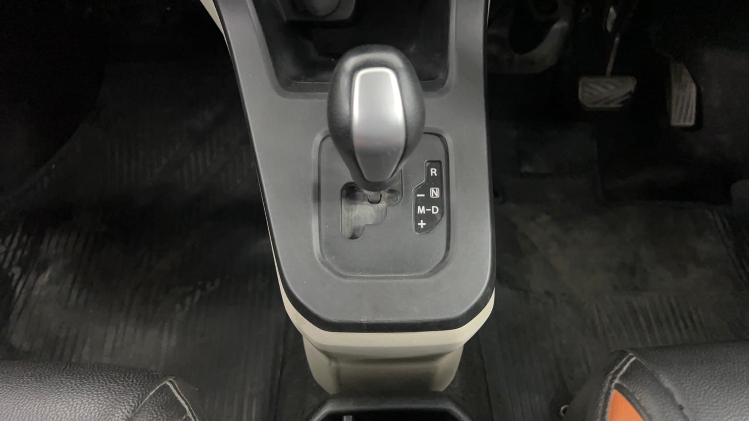 Used 2019 Maruti Suzuki Wagon R 1.0 VXI AMT Petrol Automatic interior GEAR  KNOB VIEW
