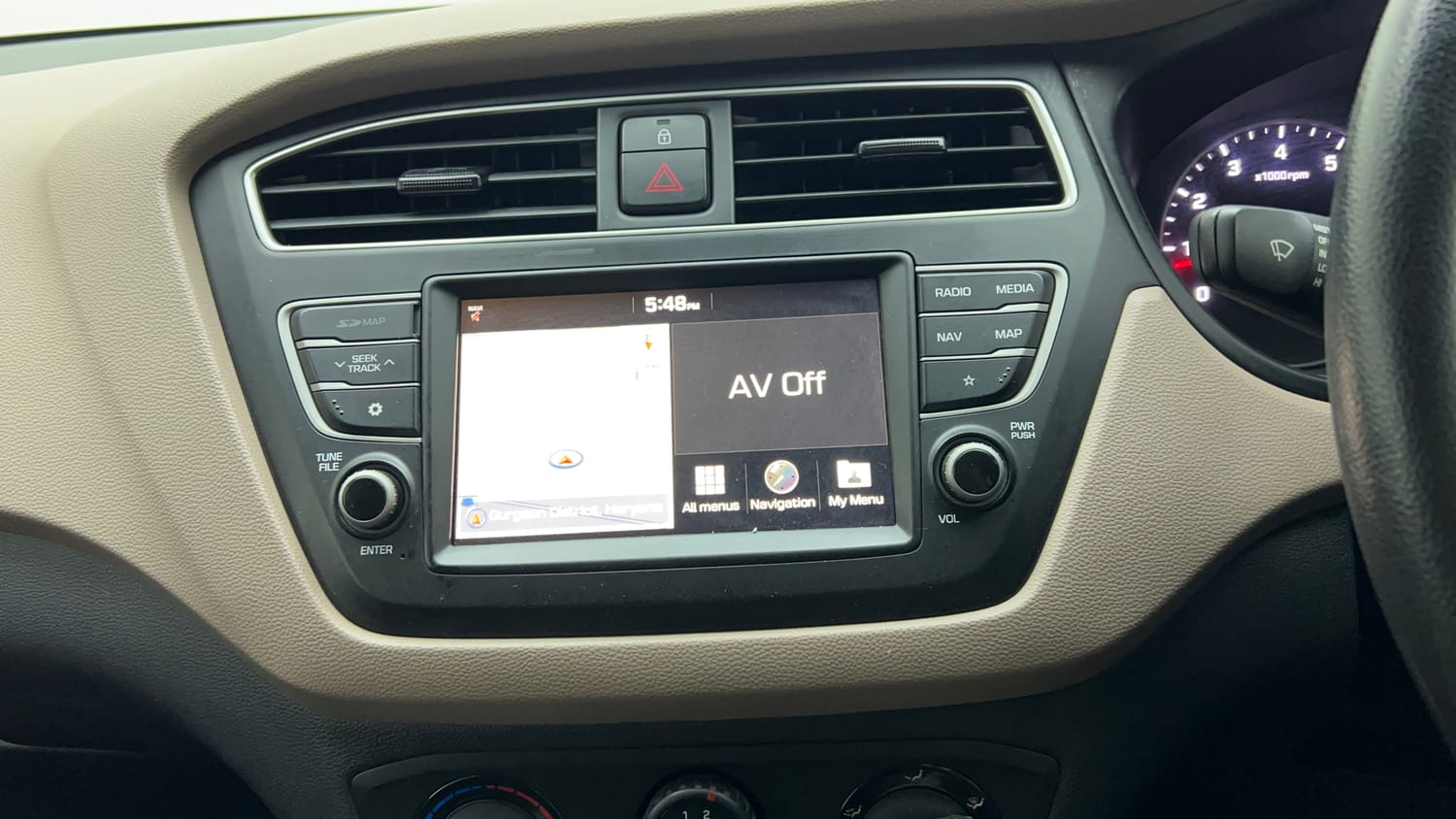 Used 2020 Hyundai Elite i20 Sportz Plus 1.2 Petrol Manual top_features Integrated (in-dash) music system