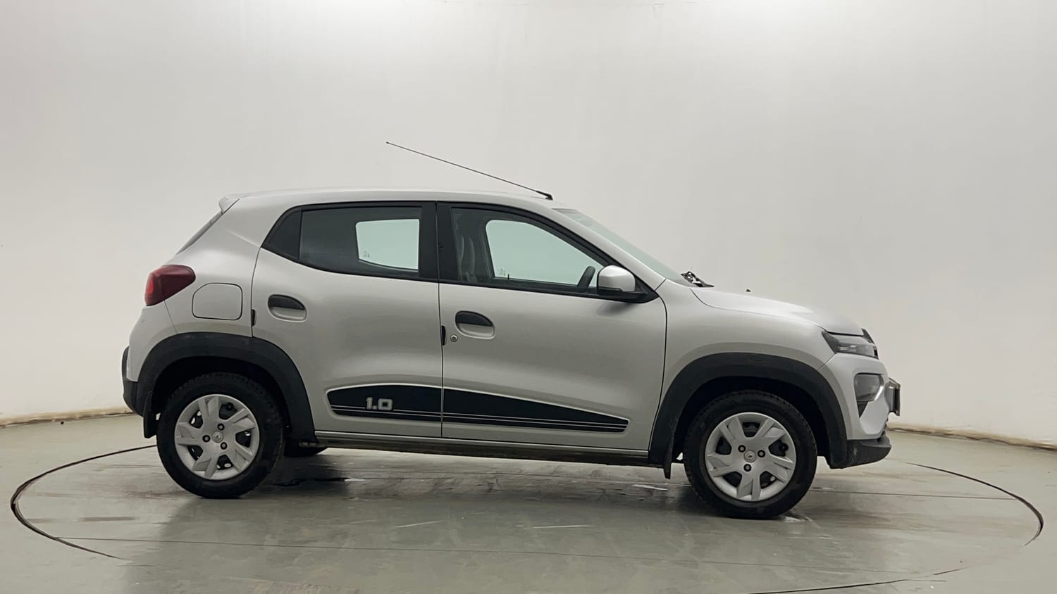 Used 2024 Renault Kwid RXT 1.0L AMT Petrol Automatic exterior RIGHT SIDE VIEW