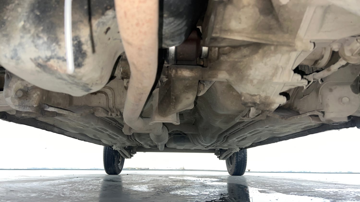 Used 2017 Maruti Suzuki Alto 800 LXi Petrol Manual extra FRONT LEFT UNDERBODY VIEW