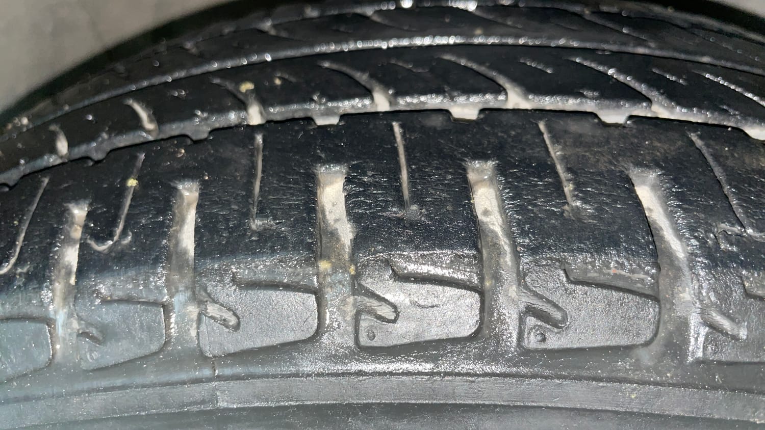 Used 2018 Honda Amaze 1.2 V MT Petrol Petrol Manual tyres RIGHT FRONT TYRE TREAD VIEW