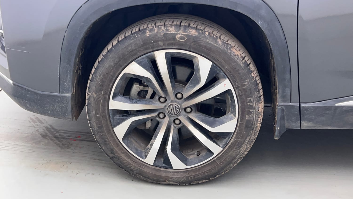 Used 2023 MG Motors Hector Smart Pro 1.5 Turbo MT Petrol Manual tyres LEFT FRONT TYRE RIM VIEW