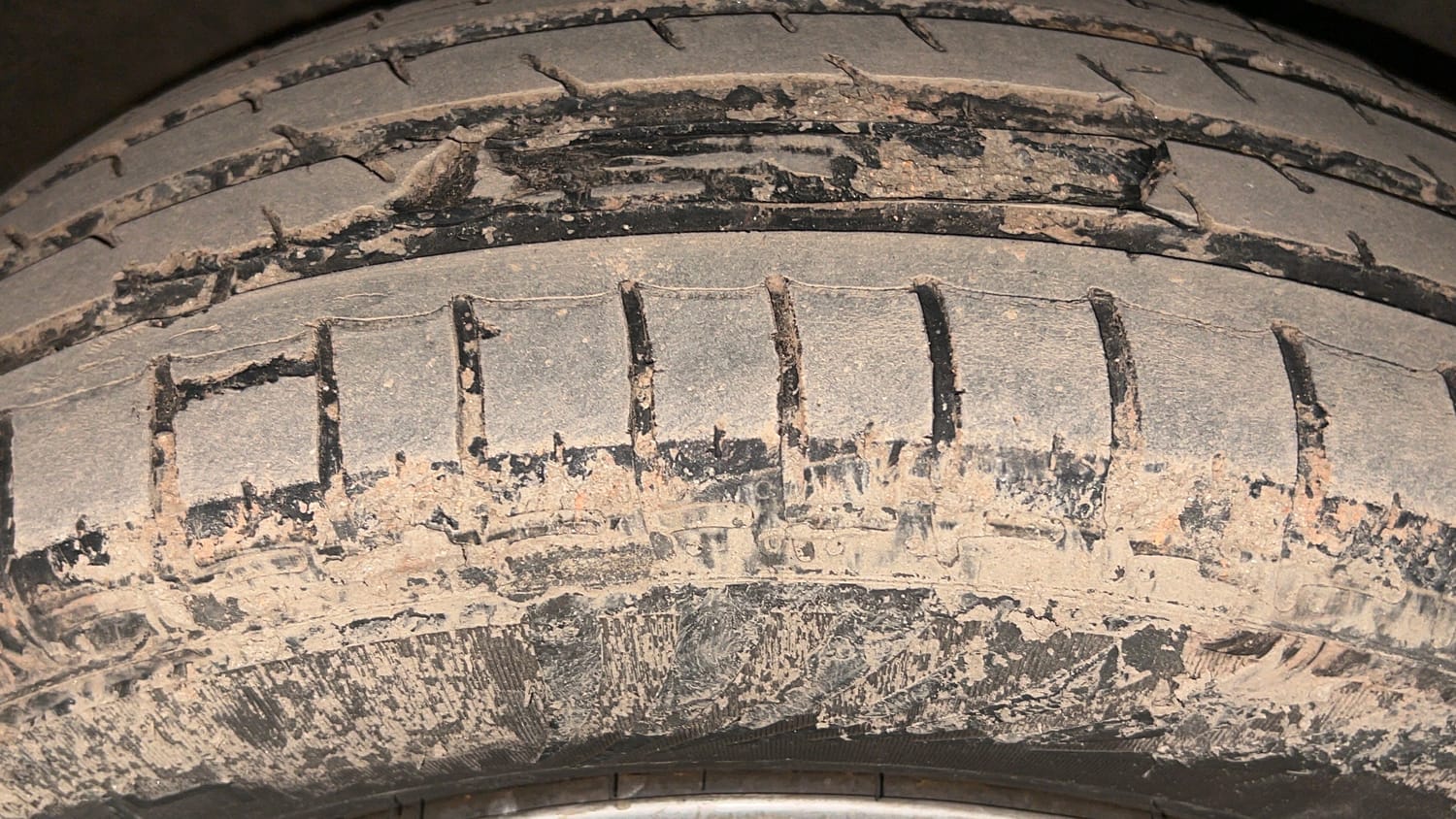 Used 2017 Maruti Suzuki Wagon R VXI Petrol Manual tyres RIGHT FRONT TYRE TREAD VIEW