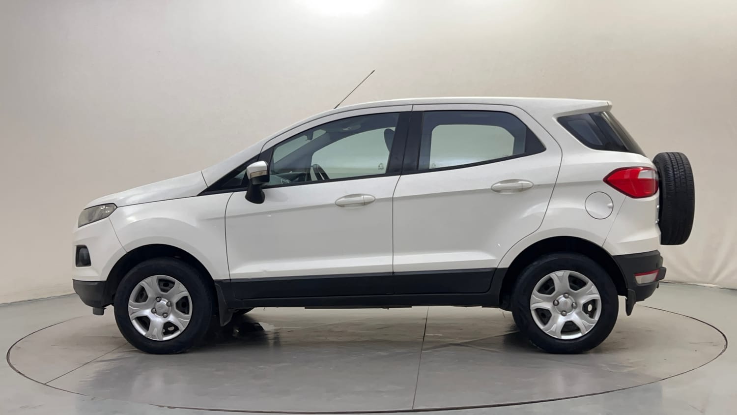 Used 2014 Ford EcoSport Trend 1.5 TDCi Diesel Manual exterior LEFT SIDE VIEW