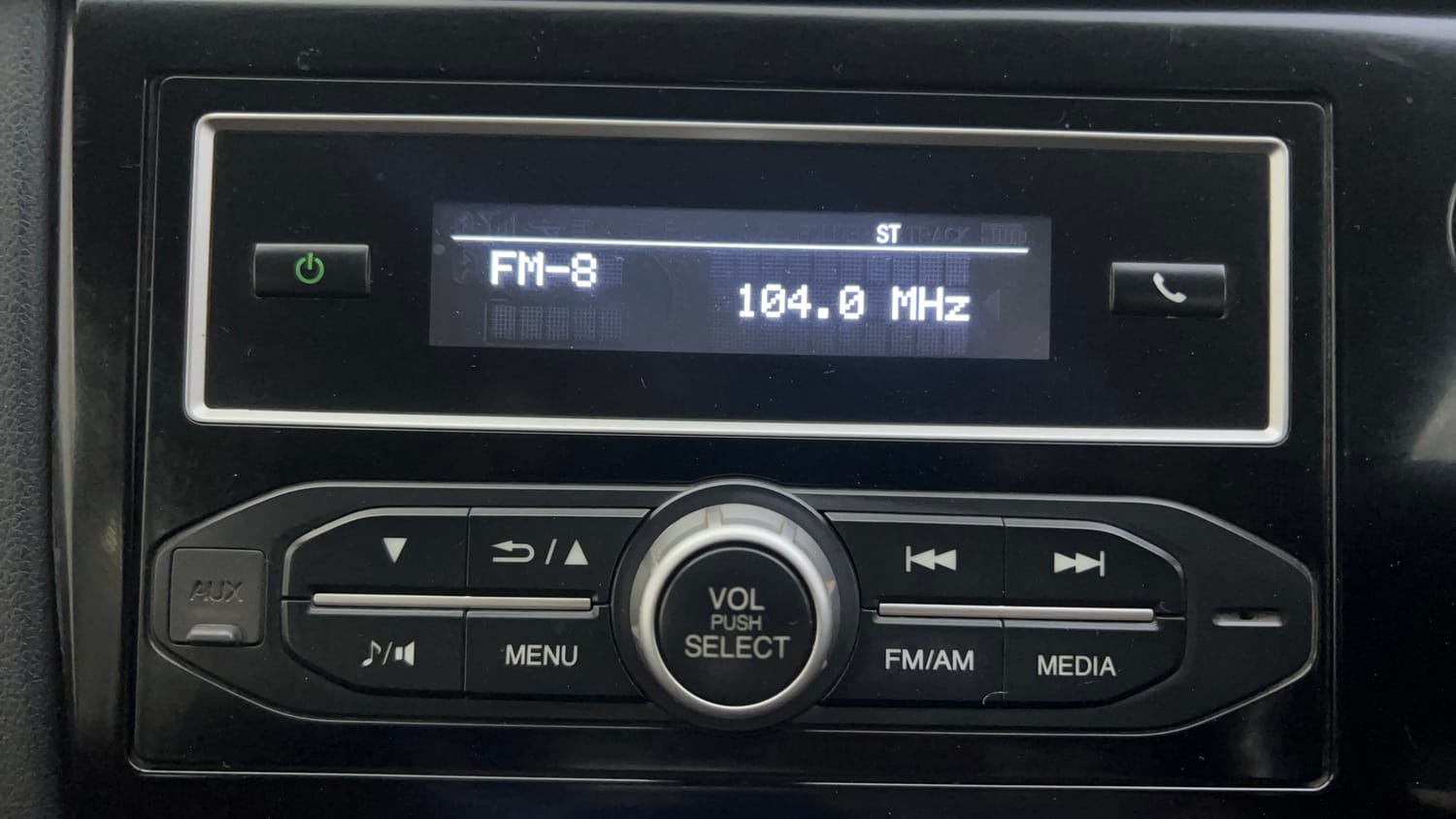 Used 2017 Honda Brio S MT Petrol Manual top_features Integrated (in-dash) music system