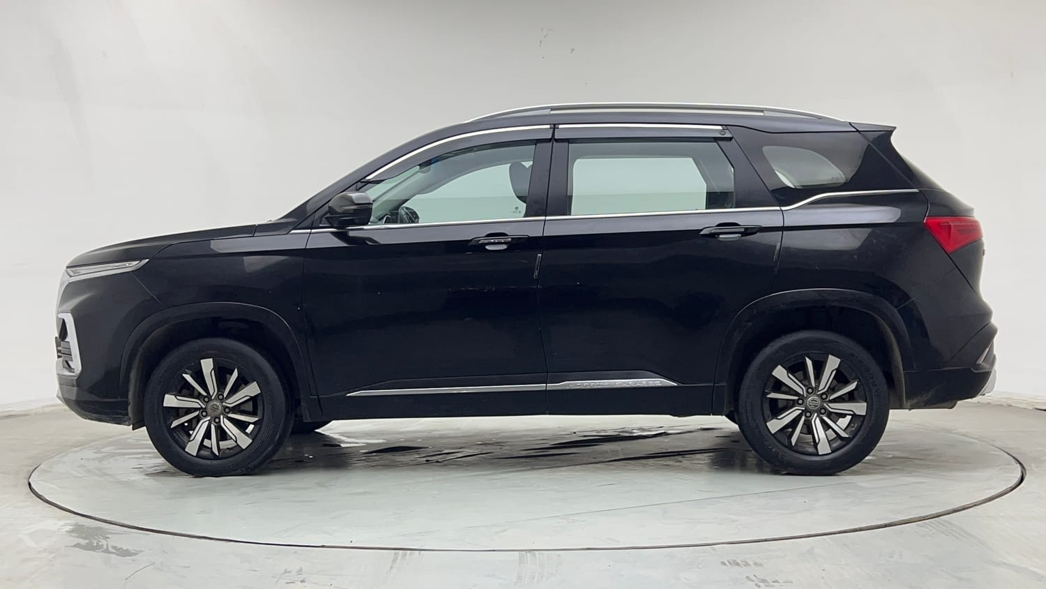 Used 2019 MG Motors Hector Sharp Hybrid 1.5 Petrol Hybrid Manual exterior LEFT SIDE VIEW
