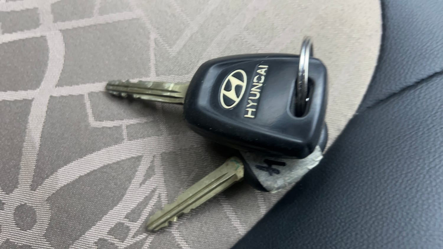 Used 2018 Hyundai Grand i10 Magna AT 1.2 Kappa VTVT Petrol Automatic extra CAR KEY VIEW