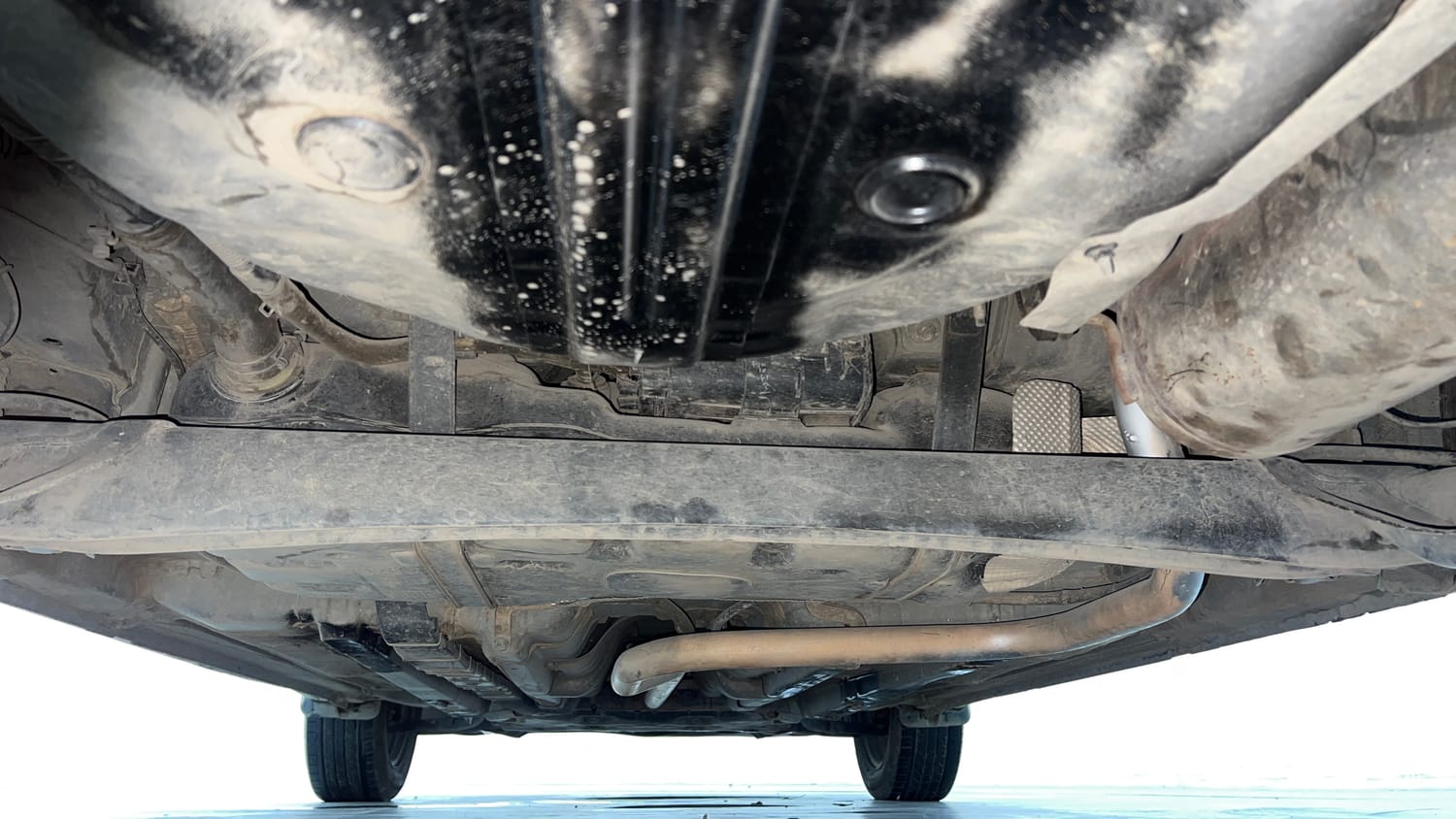 Used 2017 Hyundai Elite i20 Asta 1.2 Petrol Manual extra REAR UNDERBODY VIEW (TAKEN FROM REAR)