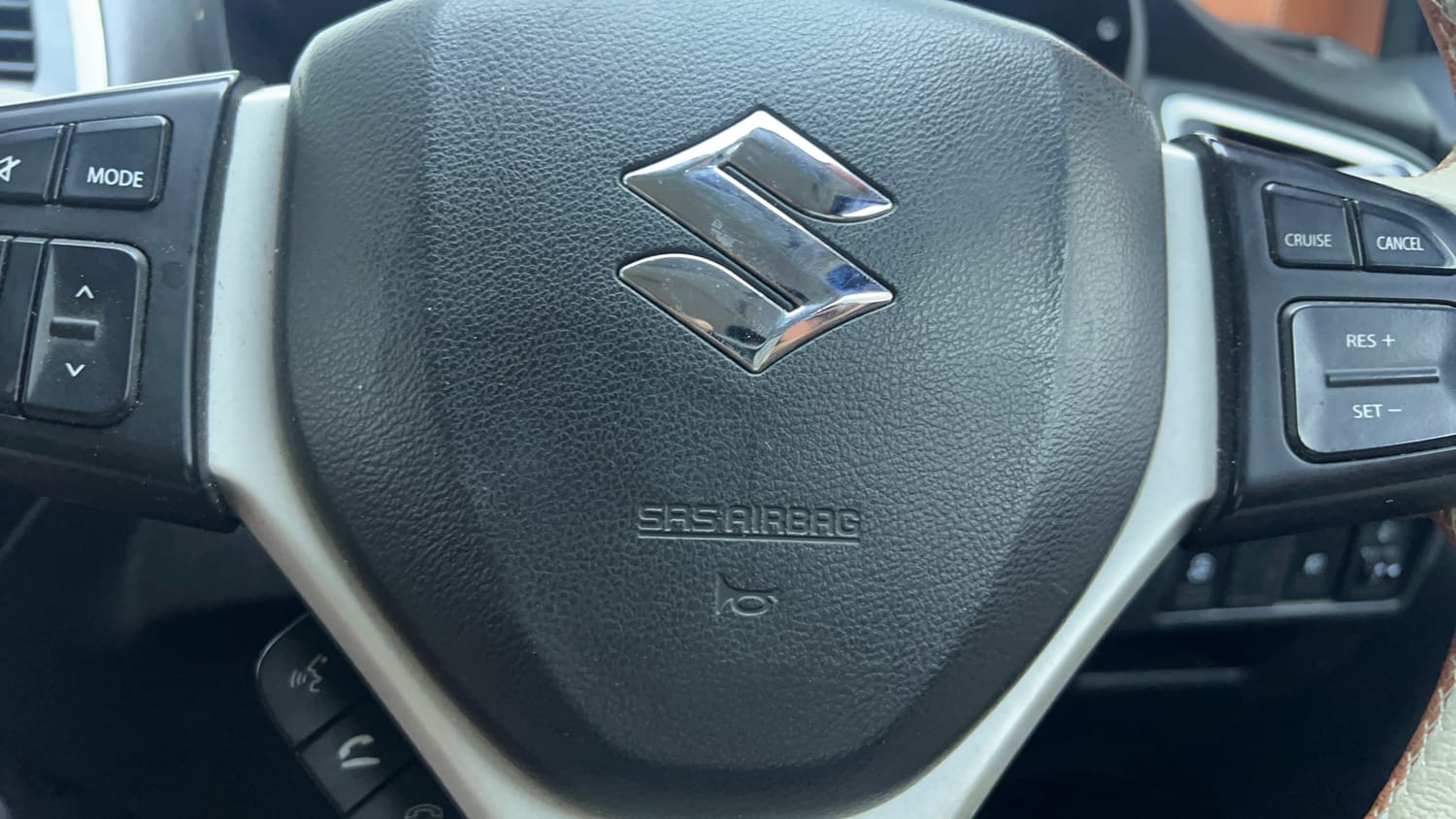 Used 2019 Maruti Suzuki S-Cross Zeta 1.3 Diesel Manual top_features Airbags