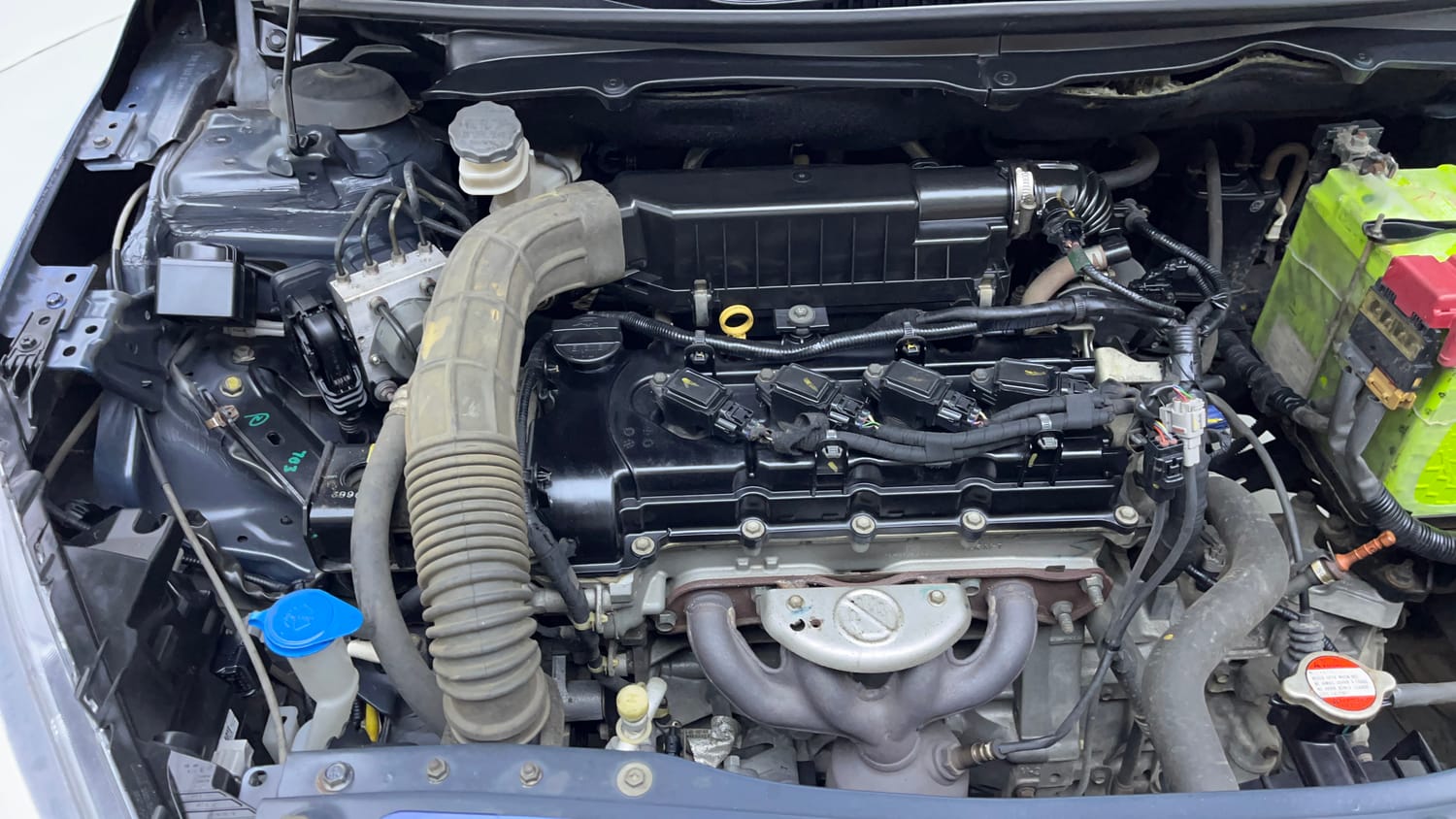 Used 2018 Maruti Suzuki Ciaz Alpha Hybrid 1.5 AT Petrol Automatic engine ENGINE RIGHT SIDE VIEW