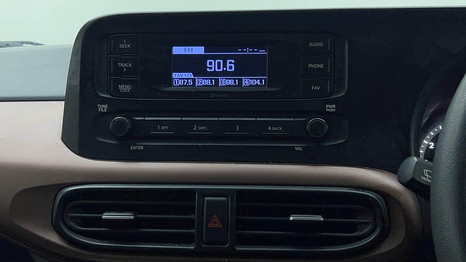 Used 2022 Hyundai Aura S 1.2 Petrol Petrol Manual top_features Integrated (in-dash) music system