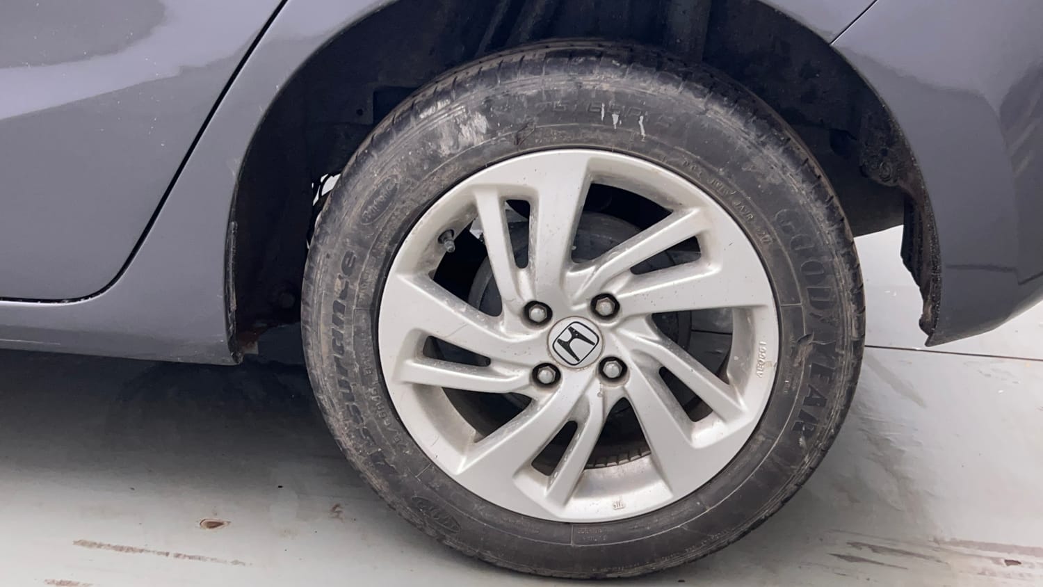 Used 2018 Honda Jazz V Petrol Petrol Manual tyres LEFT REAR TYRE RIM VIEW