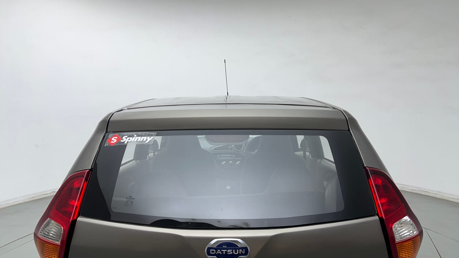 Used 2017 Datsun Redi-GO T (O) Petrol Manual exterior BACK WINDSHIELD VIEW