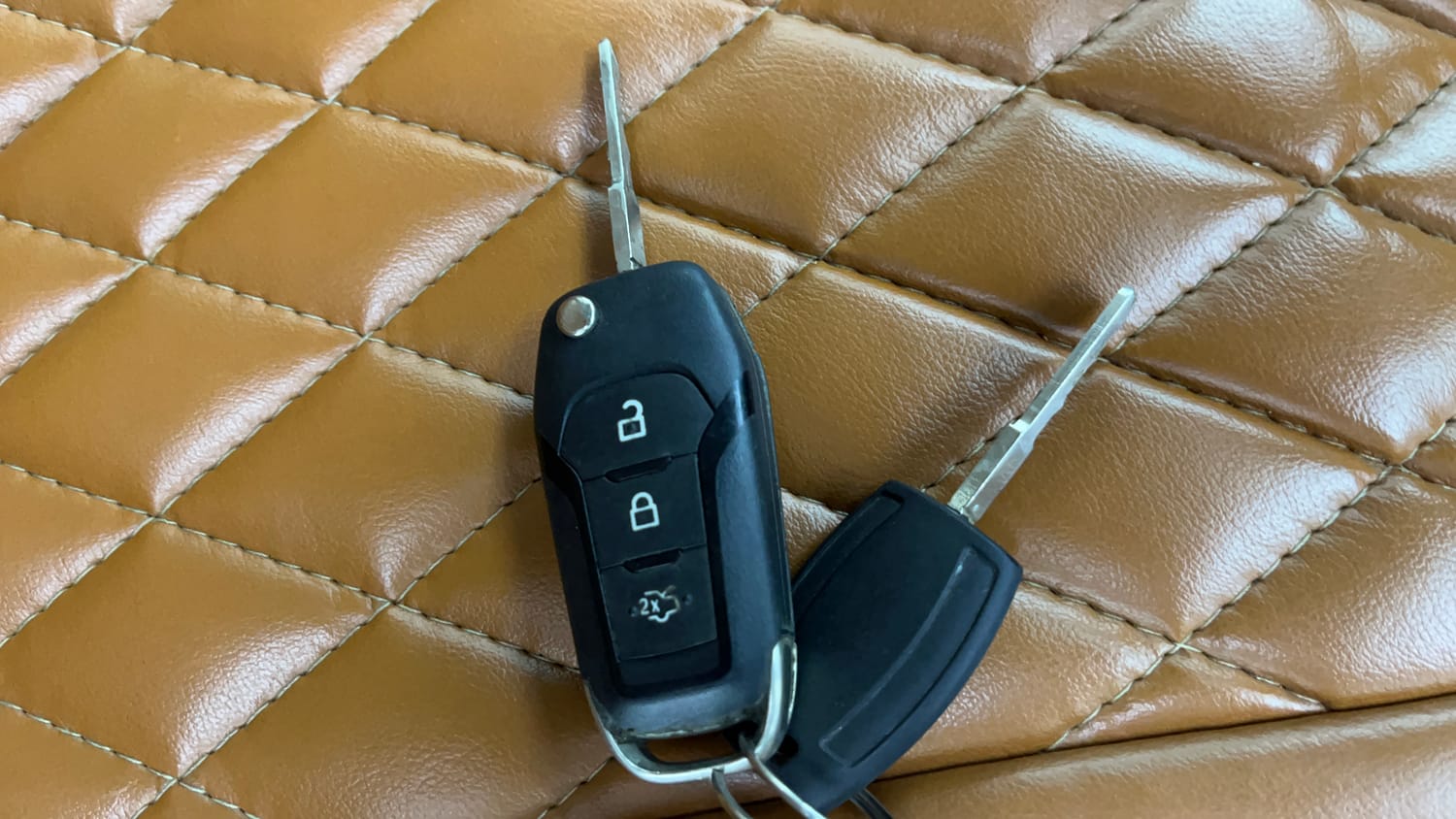Used 2017 Ford Figo Trend 1.2 Ti-VCT Petrol Manual extra CAR KEY VIEW