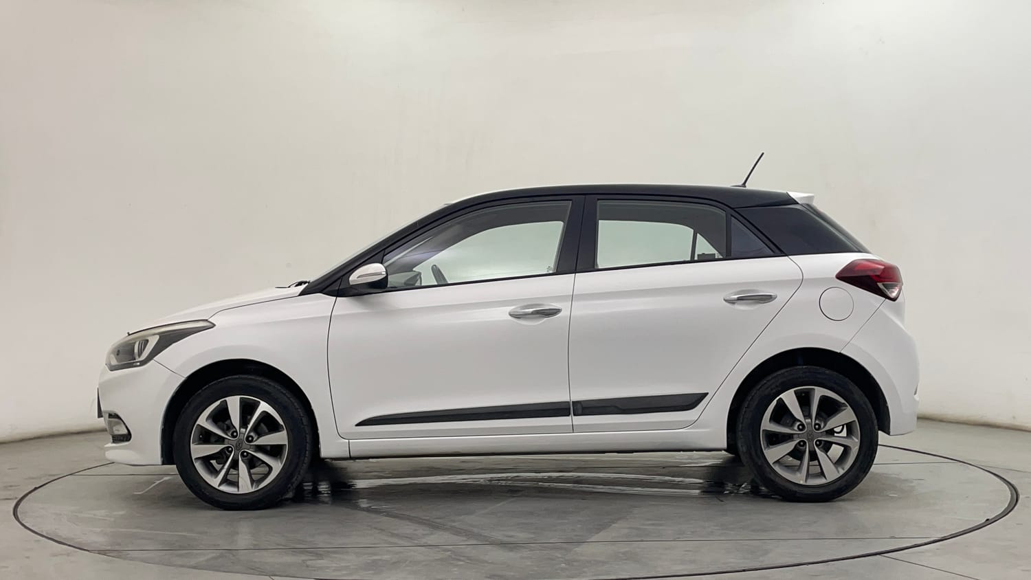 Used 2018 Hyundai Elite i20 Asta 1.2 (O) Petrol Manual exterior LEFT SIDE VIEW