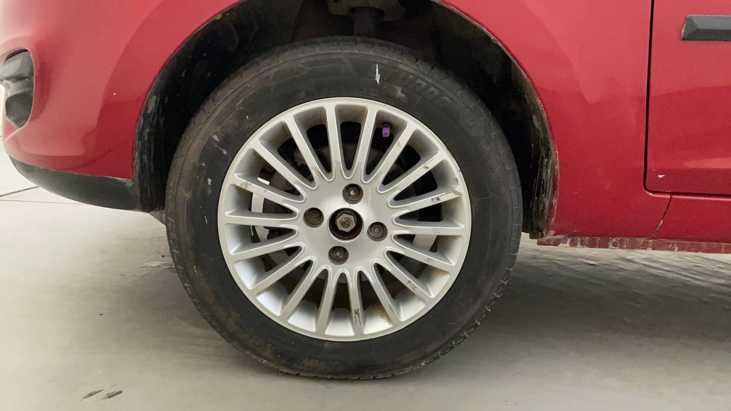 Used 2014 Tata Zest XE Petrol Petrol Manual tyres LEFT FRONT TYRE RIM VIEW