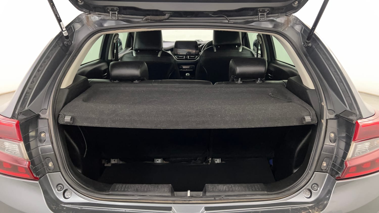 Used 2022 Maruti Suzuki Baleno Alpha MT Petrol Manual interior DICKY INSIDE VIEW
