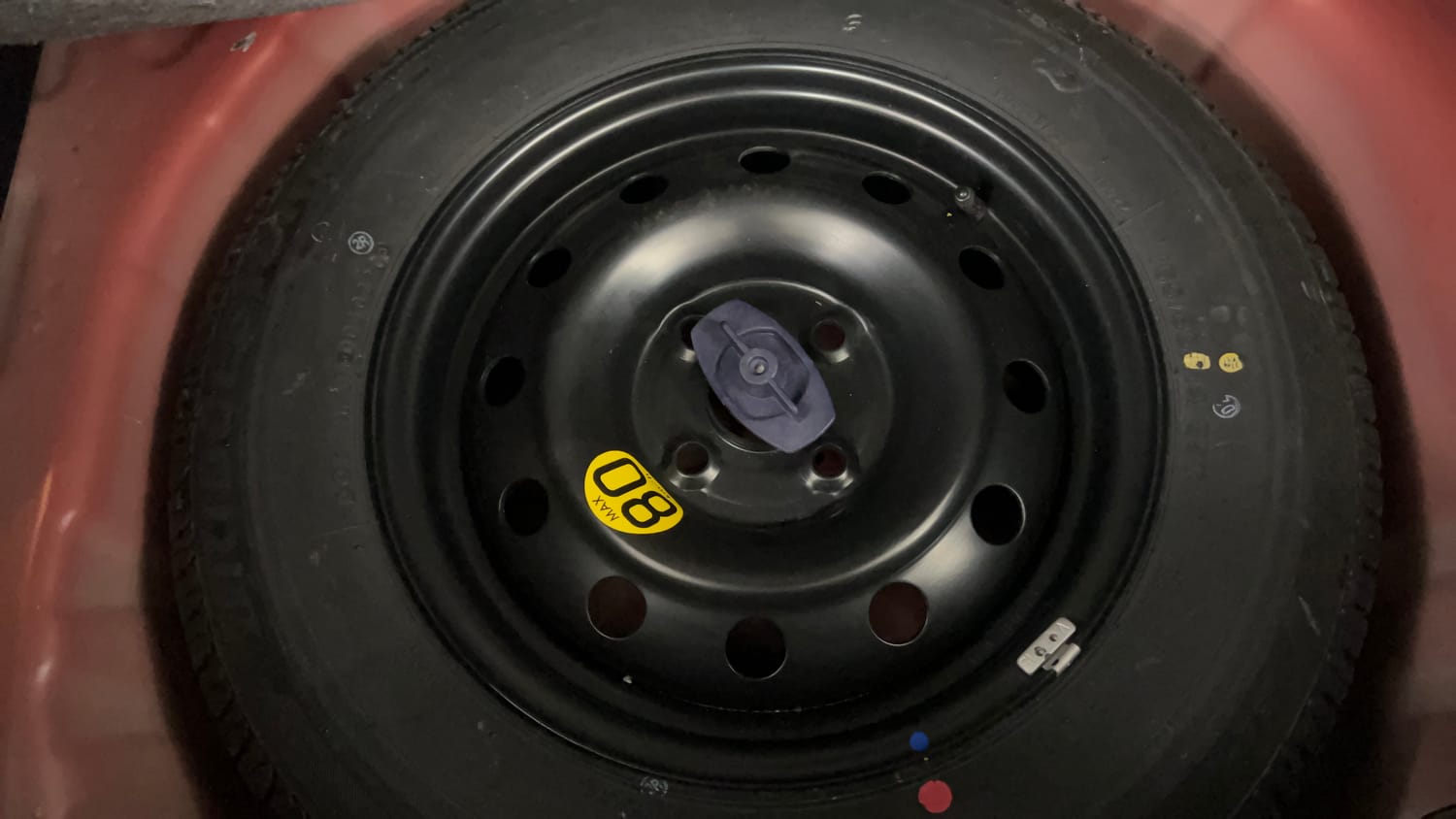 Used 2020 Maruti Suzuki Swift ZXi Petrol Manual tyres SPARE TYRE VIEW