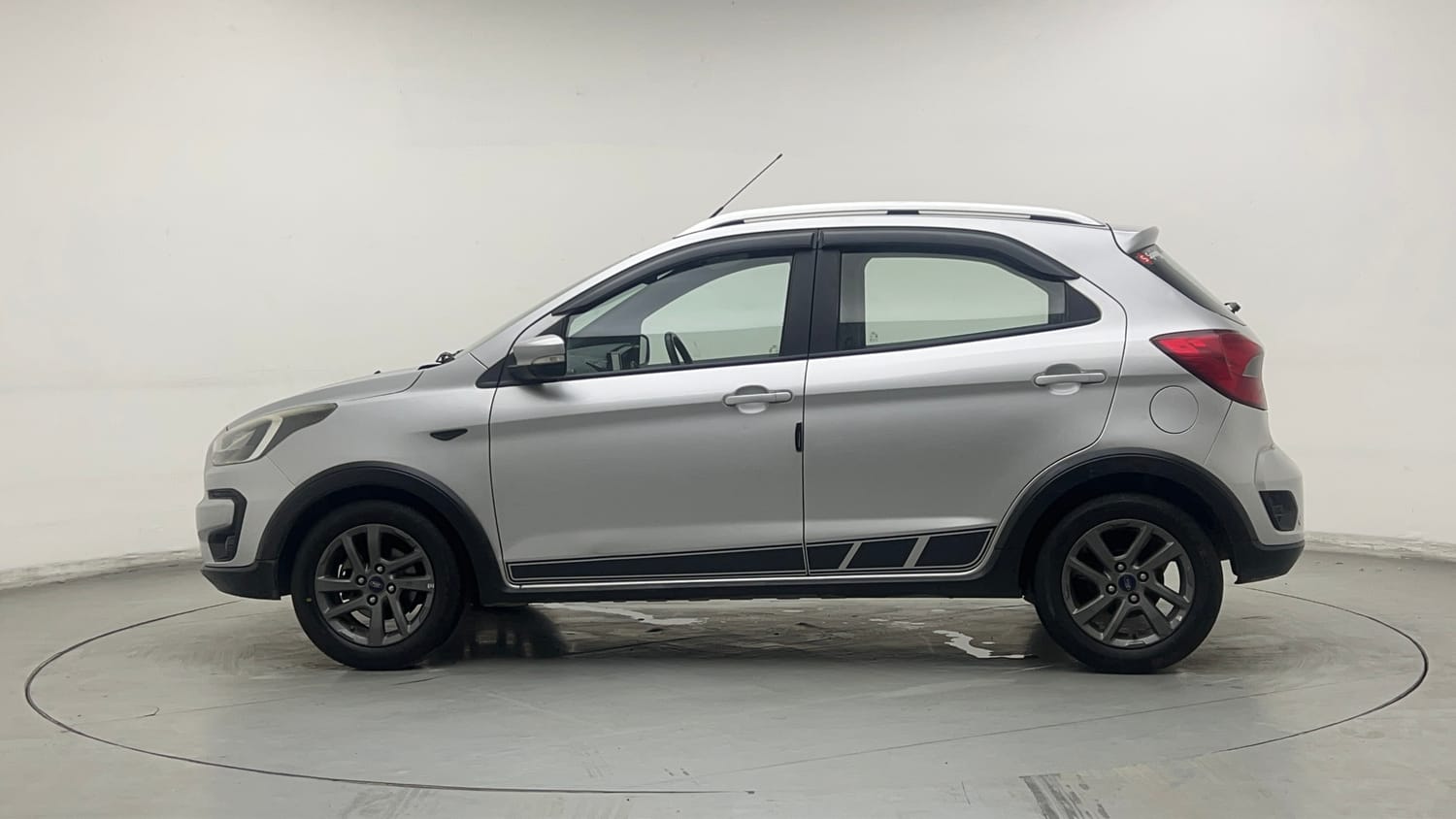 Used 2020 Ford Freestyle Titanium Plus 1.2 Ti-VCT Petrol Manual exterior LEFT SIDE VIEW