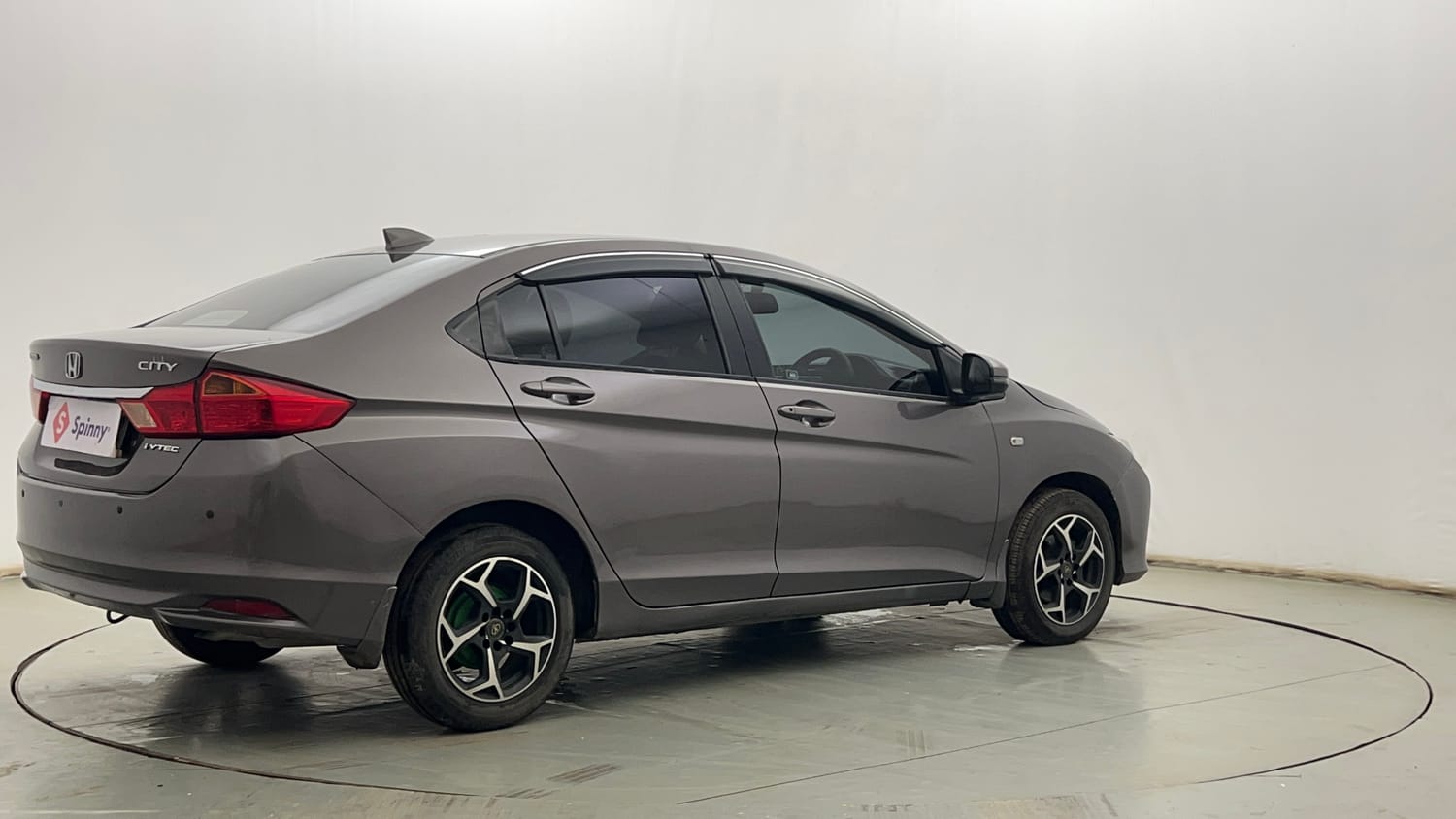 Used 2014 Honda City SV Petrol Manual exterior RIGHT REAR CORNER VIEW